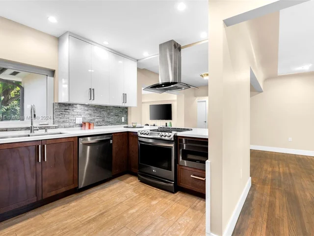 822 Almeria Ave, Coral Gables FL 33134