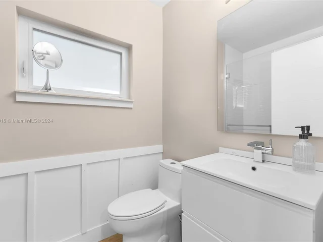 822 Almeria Ave, Coral Gables FL 33134