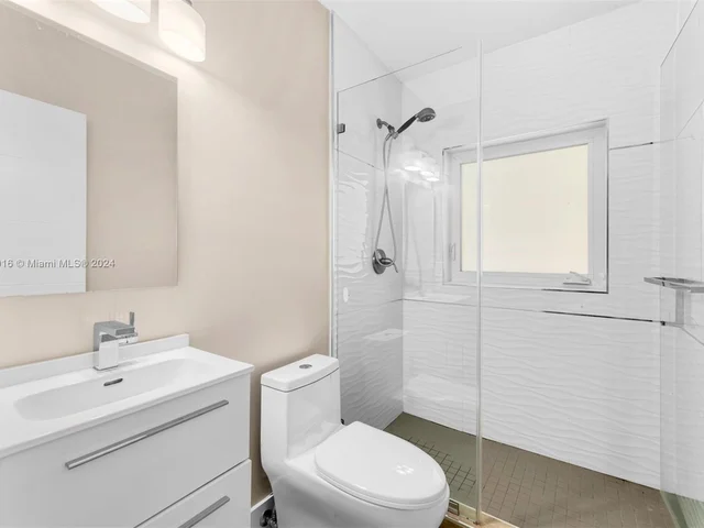 822 Almeria Ave, Coral Gables FL 33134