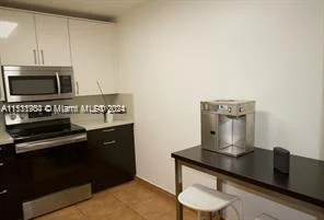 400 Leslie Dr # 228, Hallandale Beach FL 33009