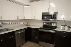 400 Leslie Dr # 228, Hallandale Beach FL 33009