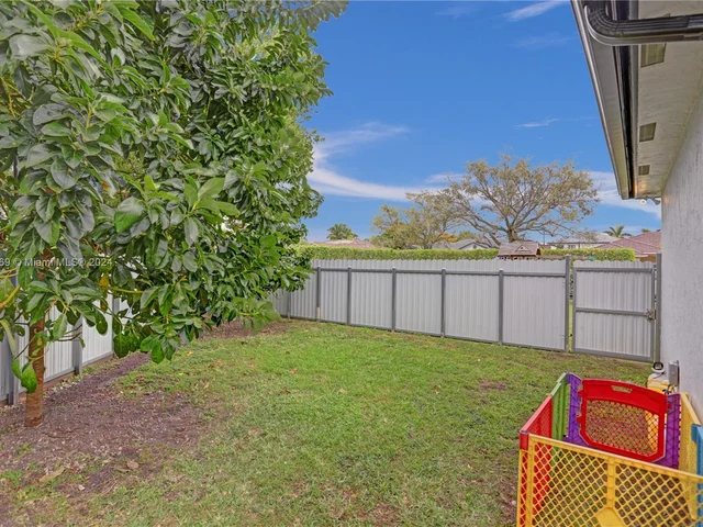 15820 SW 148th Ter, Miami FL 33196