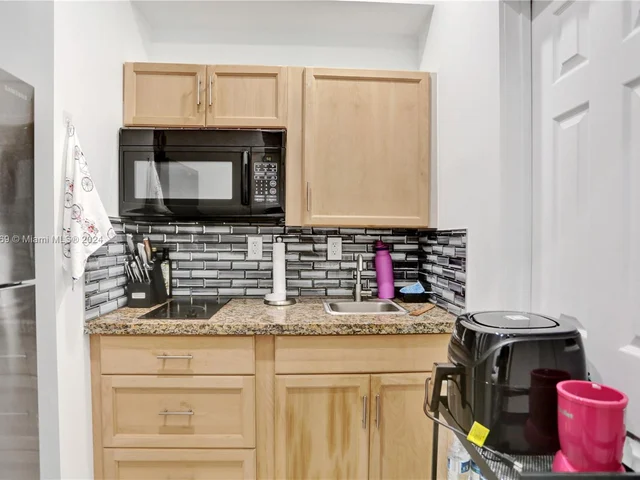 15820 SW 148th Ter, Miami FL 33196