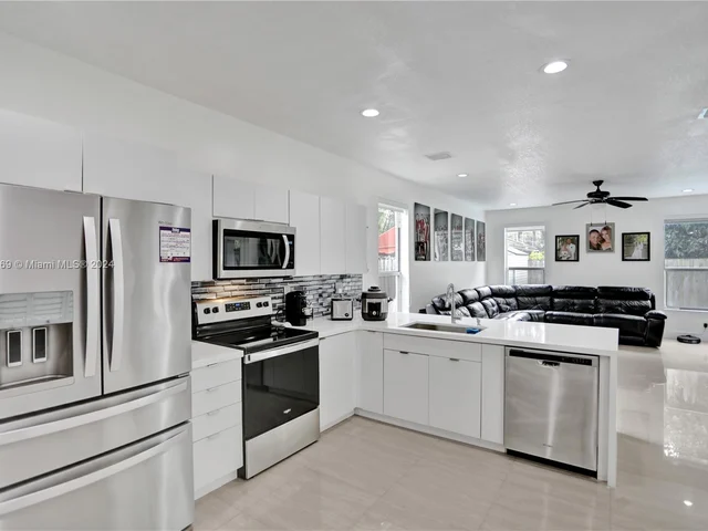 15820 SW 148th Ter, Miami FL 33196