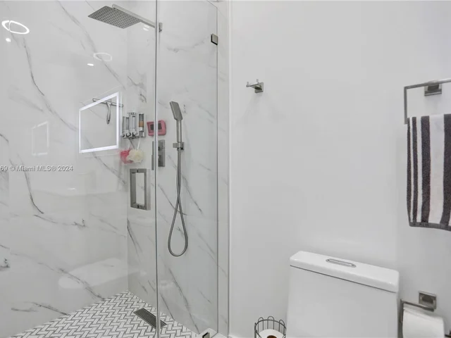 15820 SW 148th Ter, Miami FL 33196