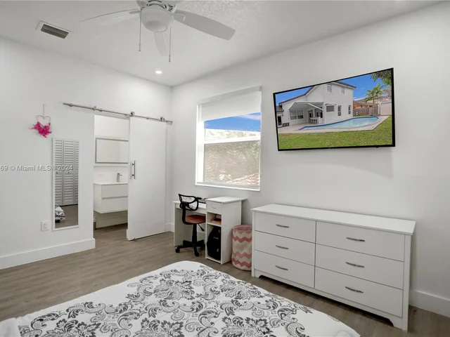 15820 SW 148th Ter, Miami FL 33196