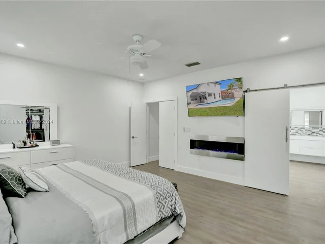 15820 SW 148th Ter, Miami FL 33196