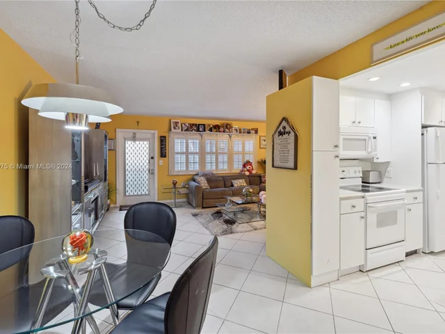 1011 Newport G # 1011, Deerfield Beach FL 33442