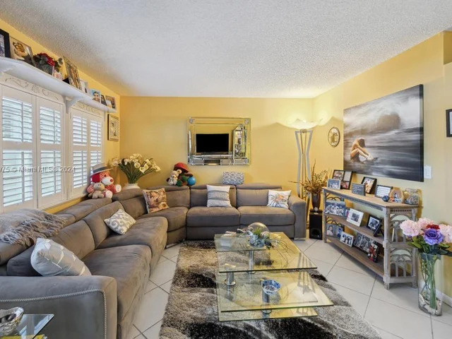 1011 Newport G # 1011, Deerfield Beach FL 33442