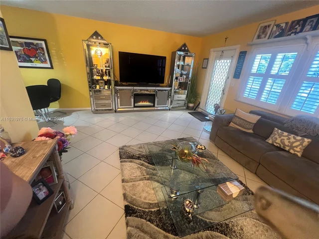 1011 Newport G # 1011, Deerfield Beach FL 33442