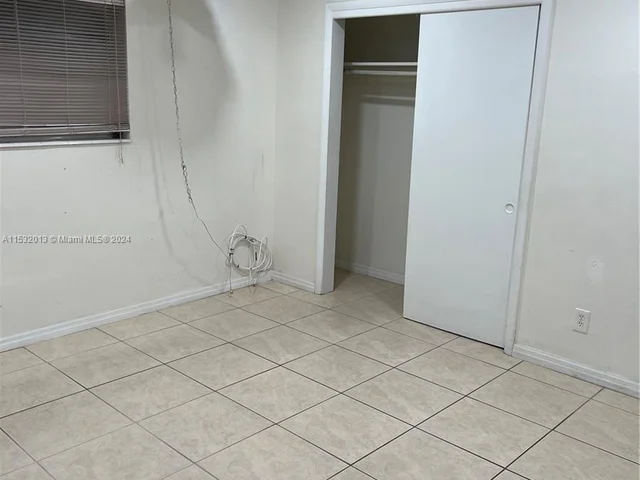 1001 SW 72nd Ave, Pembroke Pines FL 33023