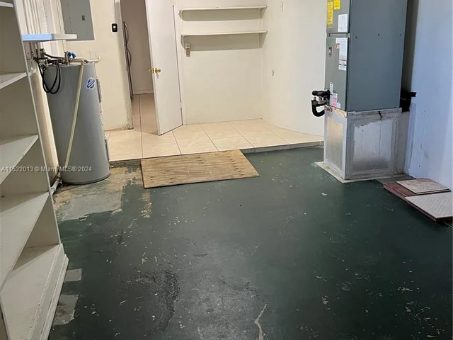 1001 SW 72nd Ave, Pembroke Pines FL 33023