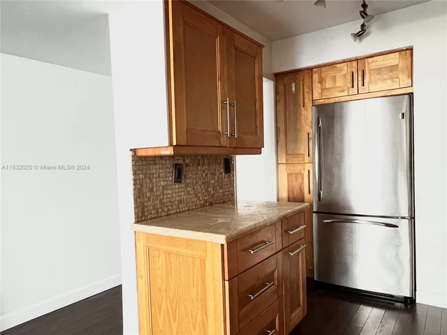 2841 NE 163rd St # 1007, North Miami Beach FL 33160