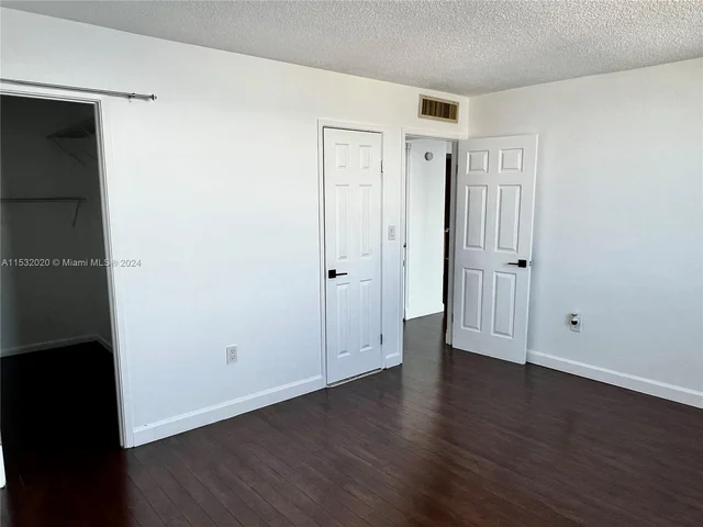 2841 NE 163rd St # 1007, North Miami Beach FL 33160