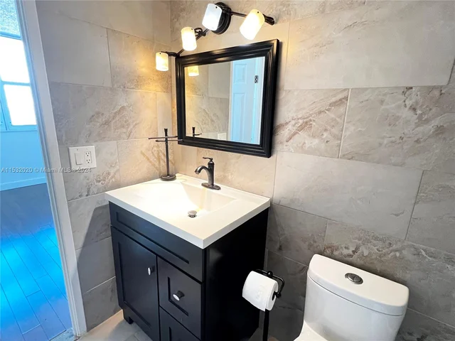 2841 NE 163rd St # 1007, North Miami Beach FL 33160