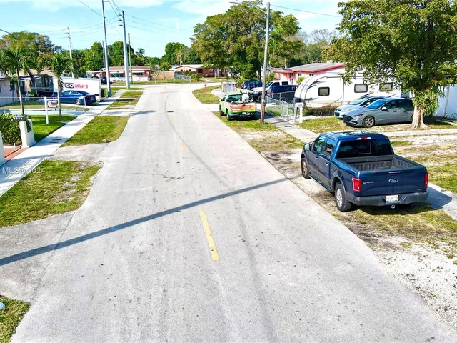 1017 SW 22nd Ter, Fort Lauderdale FL 33312