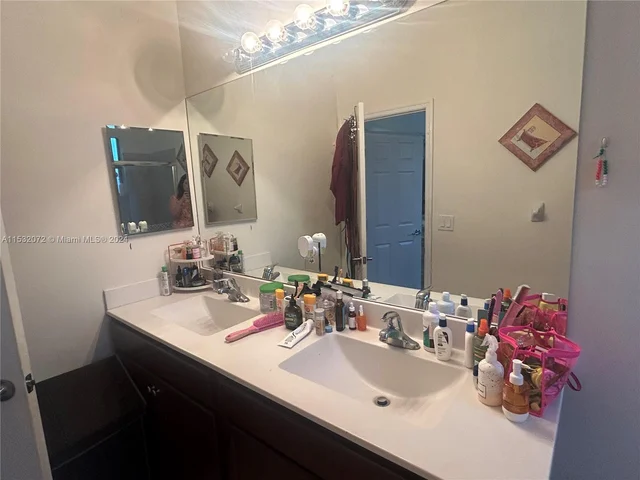 134 NE 37th Ter, Homestead FL 33033