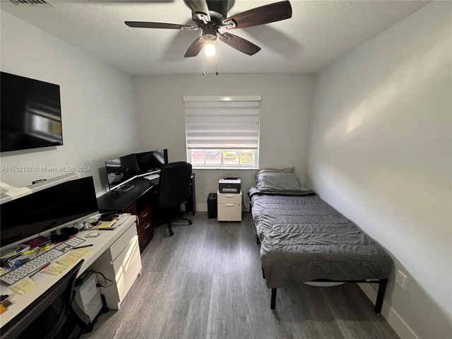 1320 SW 141st Ave, Miami FL 33184