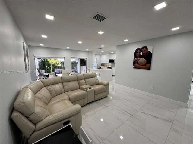 1320 SW 141st Ave, Miami FL 33184