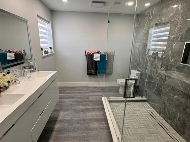 1320 SW 141st Ave, Miami FL 33184