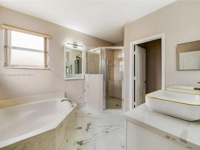 1710 NE 37th Pl, Homestead FL 33033