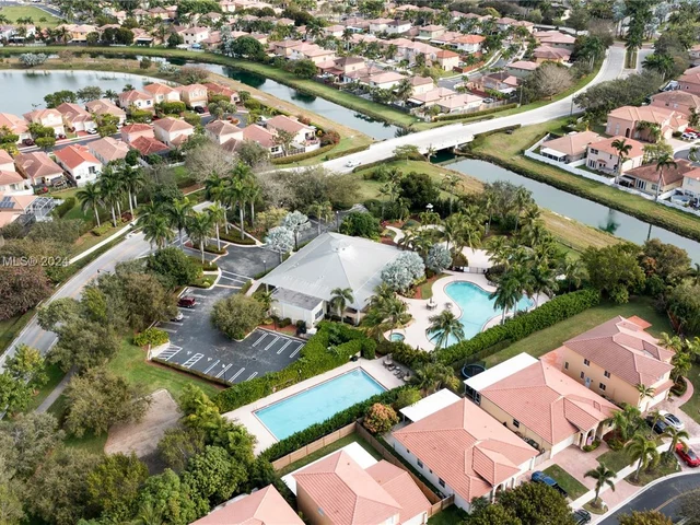 1710 NE 37th Pl, Homestead FL 33033