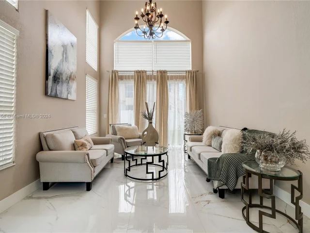 1710 NE 37th Pl, Homestead FL 33033