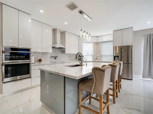 1710 NE 37th Pl, Homestead FL 33033