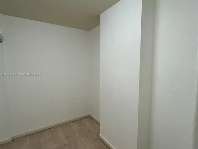 2425 Presidential Way # 905, West Palm Beach FL 33401