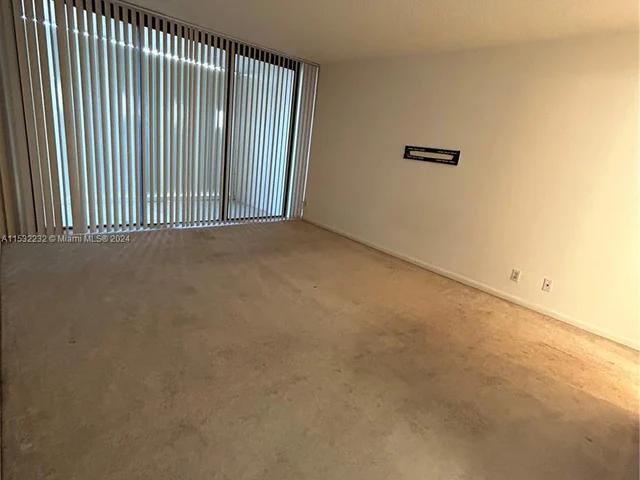 2425 Presidential Way # 905, West Palm Beach FL 33401