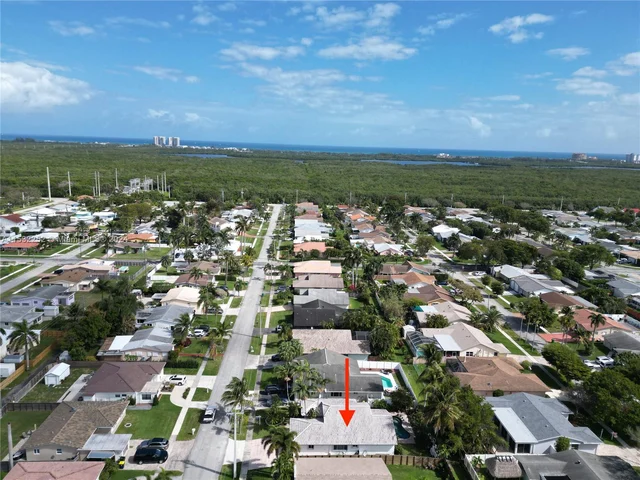 314 SE 3rd Pl, Dania Beach FL 33004