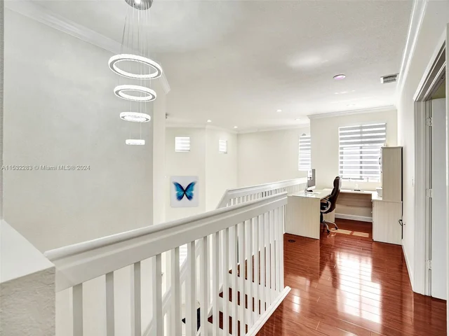 6662 SW 166th Ct, Miami FL 33193