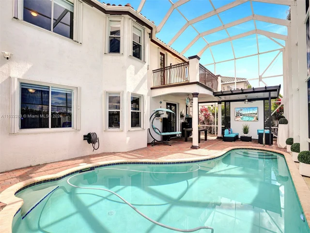 6662 SW 166th Ct, Miami FL 33193