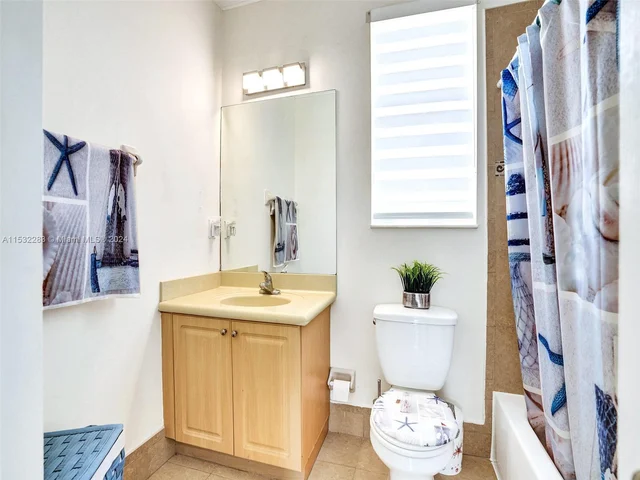 6662 SW 166th Ct, Miami FL 33193