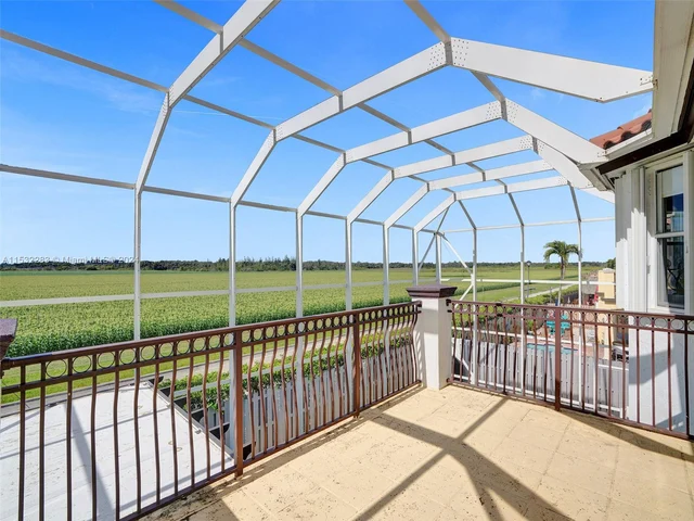 6662 SW 166th Ct, Miami FL 33193