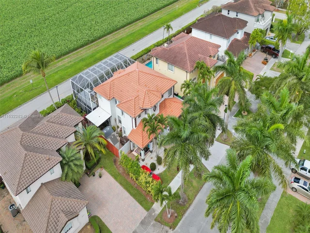 6662 SW 166th Ct, Miami FL 33193