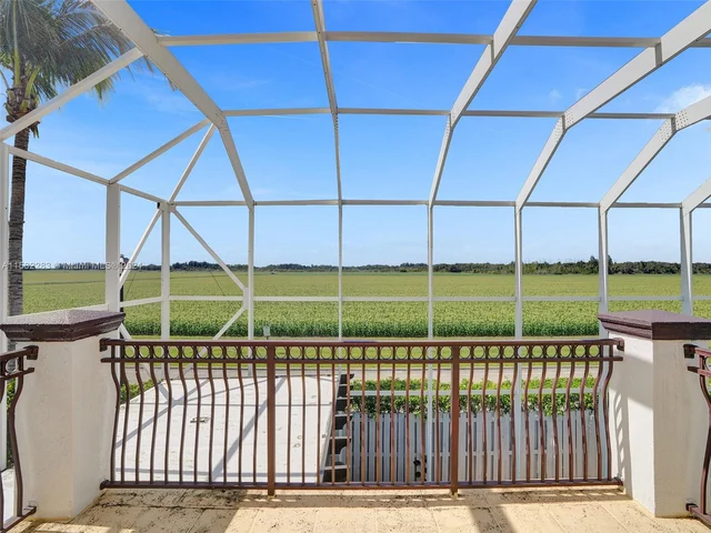 6662 SW 166th Ct, Miami FL 33193