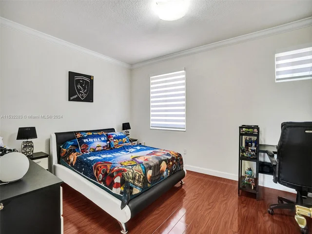 6662 SW 166th Ct, Miami FL 33193