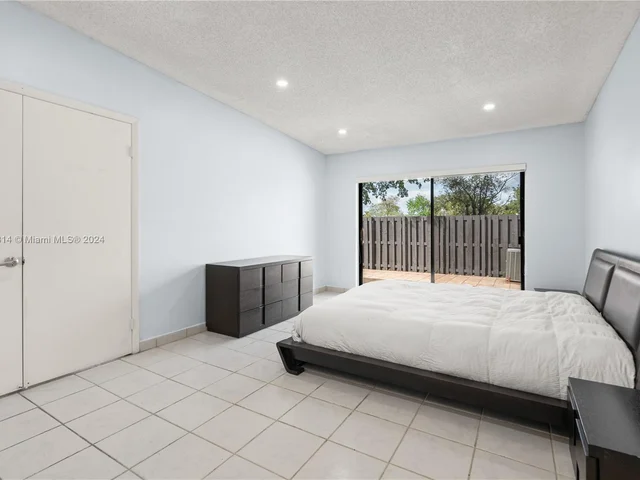 6417 NW 192nd Ter, Hialeah FL 33015