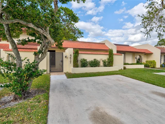 6417 NW 192nd Ter, Hialeah FL 33015