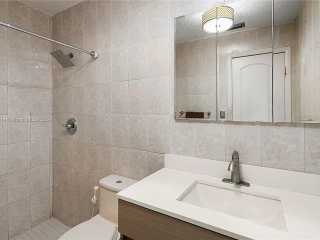 6417 NW 192nd Ter, Hialeah FL 33015