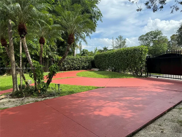 331 N Biscayne River Dr, Miami FL 33169