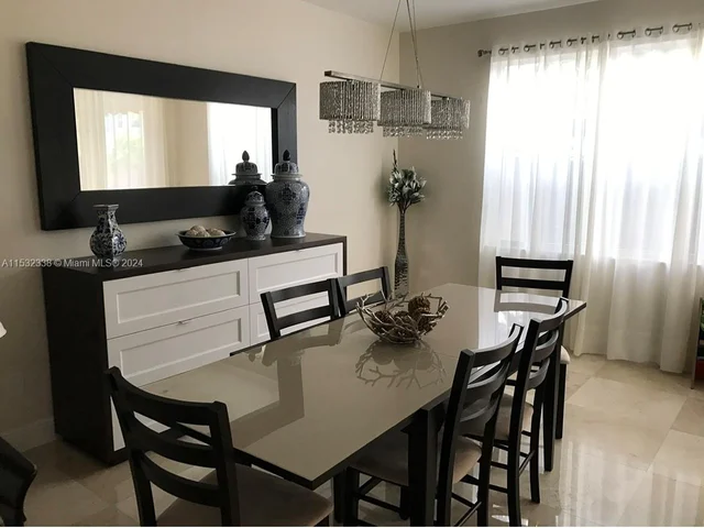 574 NW 159th Ave, Pembroke Pines FL 33028