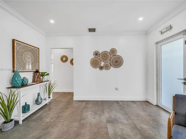 7521 Bounty Ave # 7521, North Bay Village FL 33141