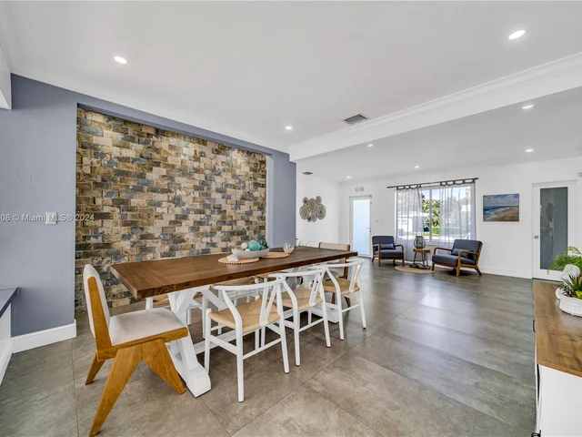 7521 Bounty Ave # 7521, North Bay Village FL 33141