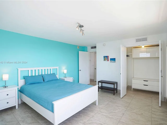 245 18th St # 605, Miami Beach FL 33139