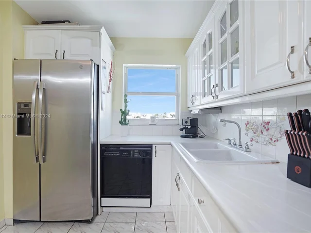 245 18th St # 605, Miami Beach FL 33139