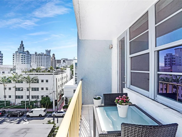 245 18th St # 605, Miami Beach FL 33139