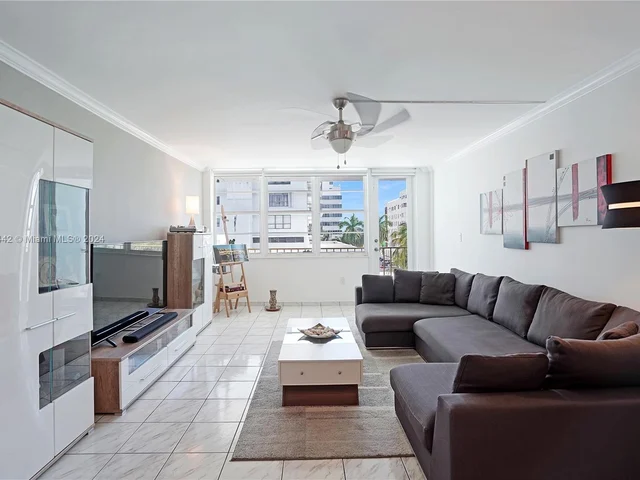 245 18th St # 605, Miami Beach FL 33139