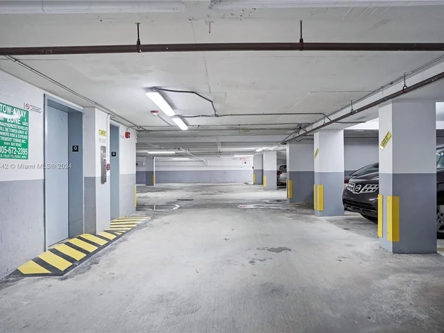 245 18th St # 605, Miami Beach FL 33139